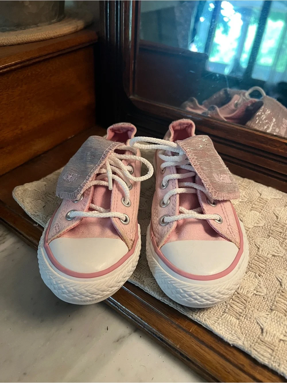 CONVERSE Classic Fold Over Tongue Metallic Pink Low Top Sneakers Girl's Size 11